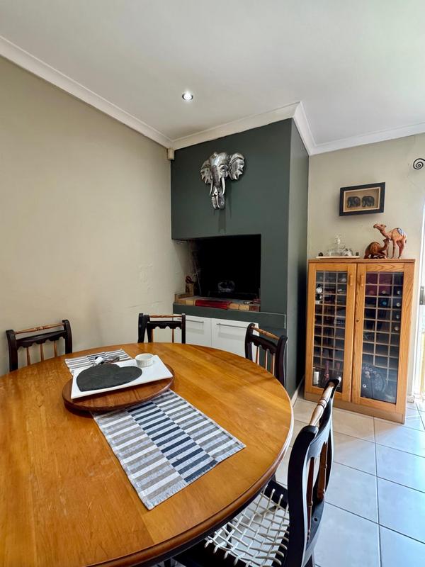 4 Bedroom Property for Sale in Rouxville Western Cape